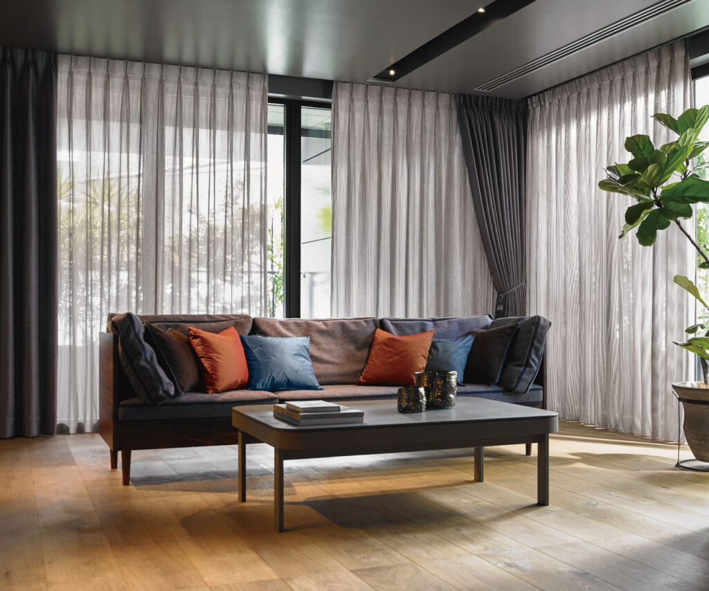 ﾌｼﾞｴﾃｷｽﾀｲﾙ　ﾄﾞﾚｰﾌﾟ：FA1822BR/ﾚｰｽ：FA6909DB/ﾀｲﾊﾞｯｸ：WDTB60BL