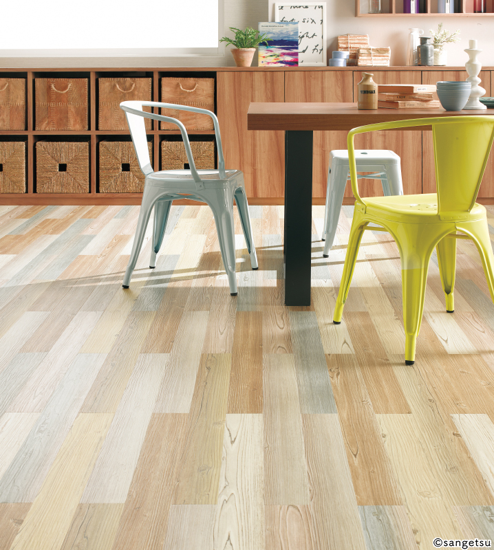 さまざまな色にペイントされた古木を敷き詰めたような床を再現：WD2132